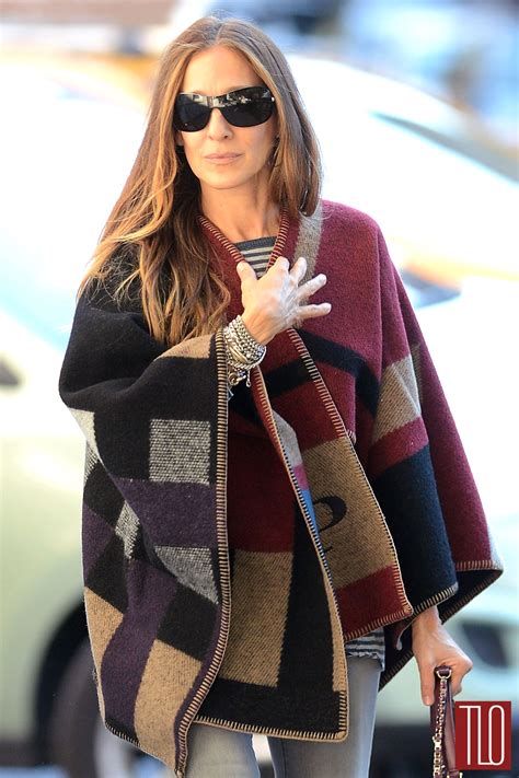 poncho burberry sarah jessica parker|Sarah Jessica Parker in the Burberry Blanket Coat.